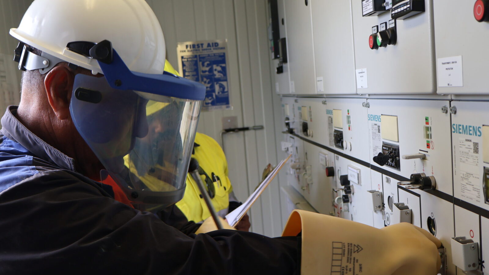 Switching 11kV switchgear with operators and training